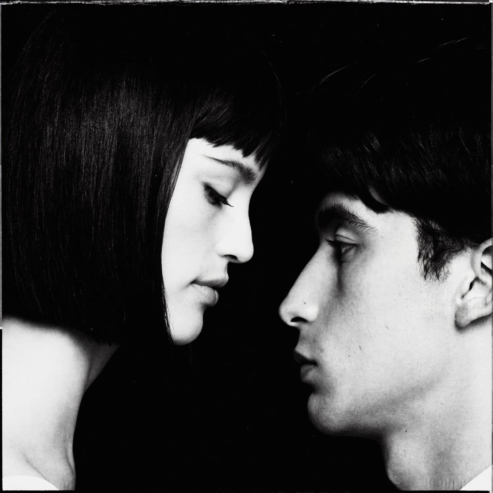 Twee profielen in zwart-wit